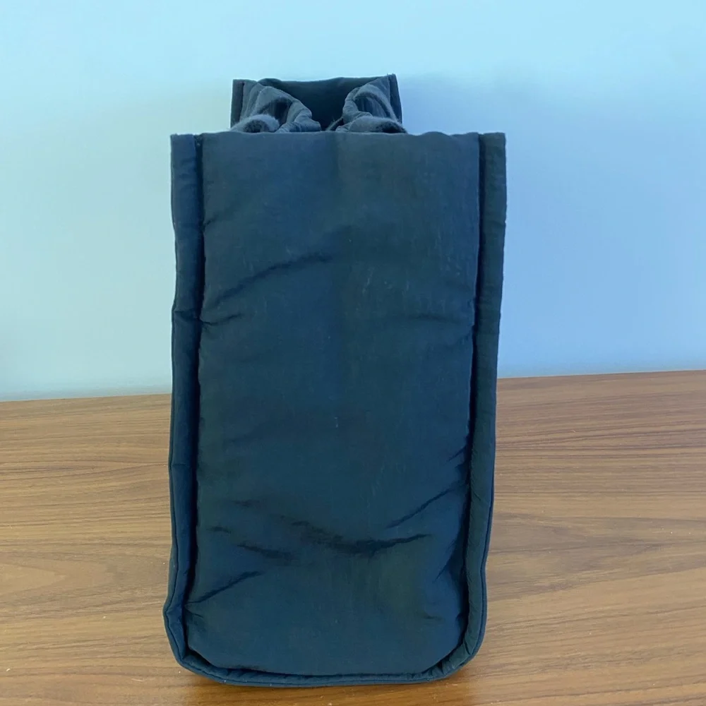 lululemon black padded boxy tote bag - Picture 10 of 15